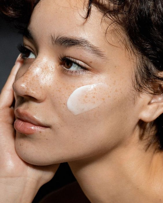 How Your Skin Changes Throughout the Menstrual Cycle: A Complete Skincare Guide for Every Phase